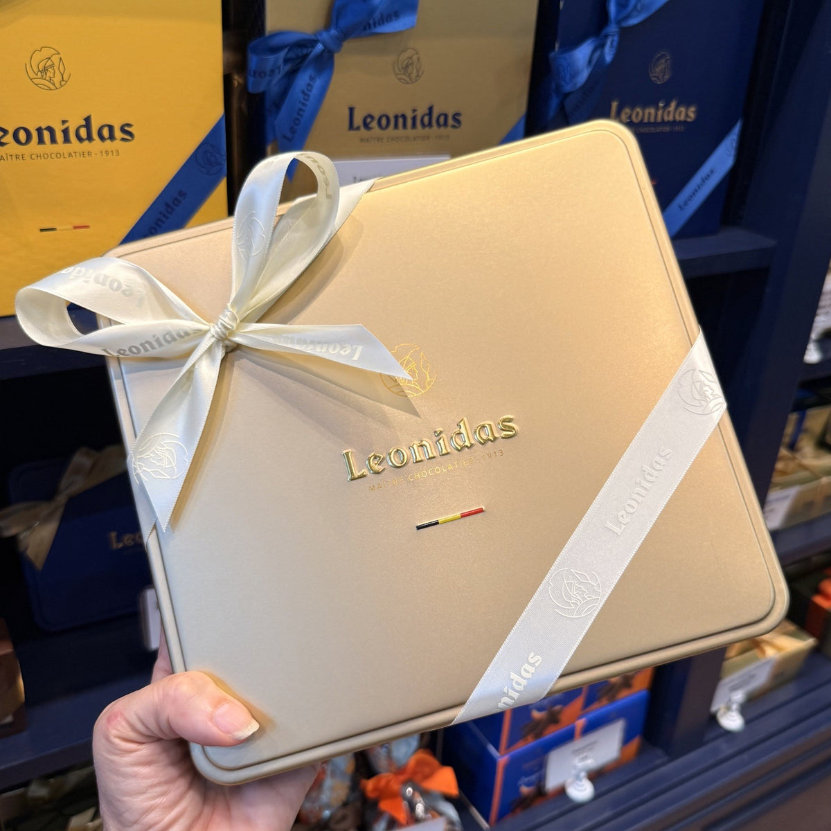 Leonidas Gift Tin - Gold 30pc
