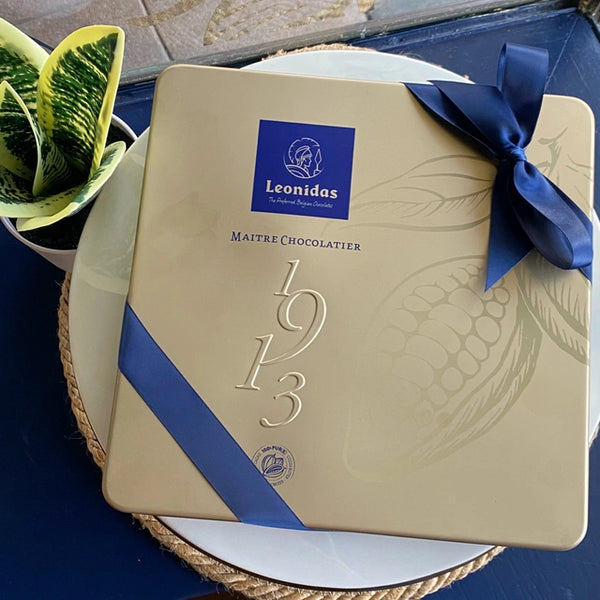 Leonidas Gold Tin Gift Box - 30 pieces