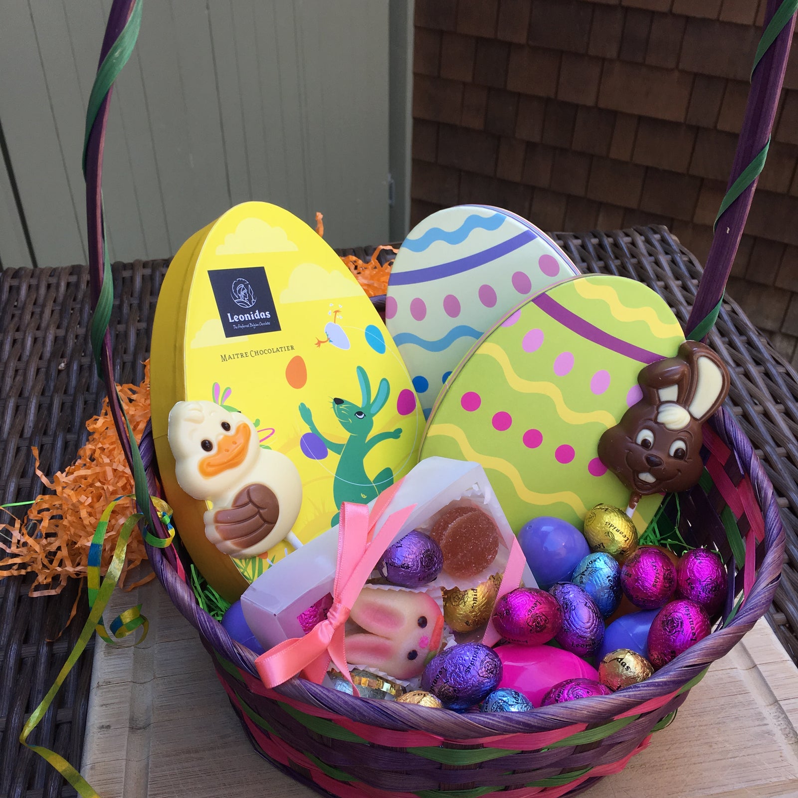 Leonidas Easter themed basket 