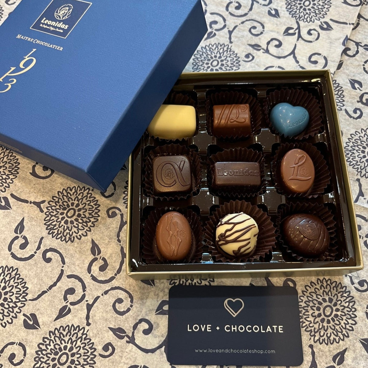 Leonidas Gift Box - Gold 9/16pc